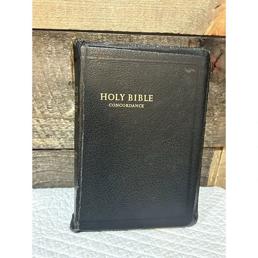 Holy Bible World Red‎ Letter Zip Leather Bible KJV King James Illustrated